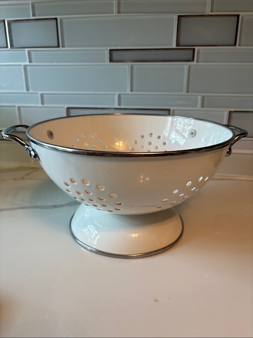 White Enamel Footed Colander with Silver Trim - Classic Kitchen Strainer